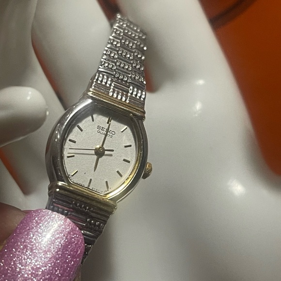 Seiko Women Watch Stainless Steel -EUC - Picture 4 of 12